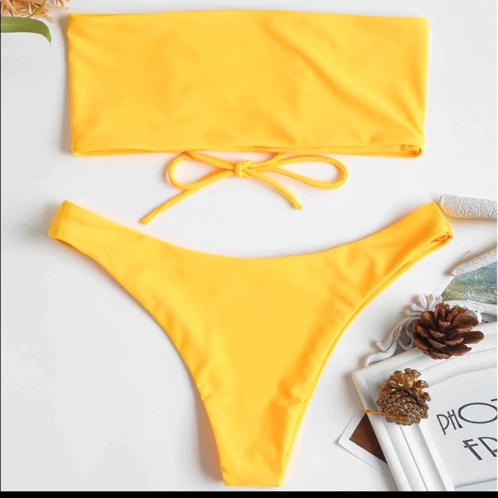 ☀️Yellow Bikini☀️ - Picture 3 of 3